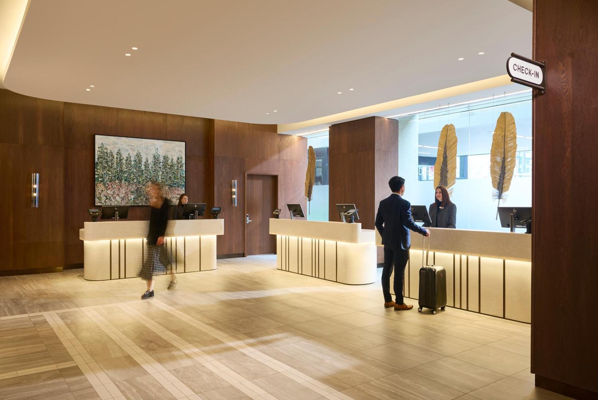 Hilton Toronto Hotel Exterior photo