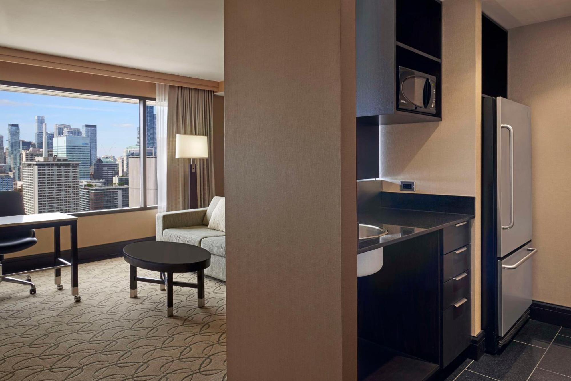 Hilton Toronto Hotel Exterior photo